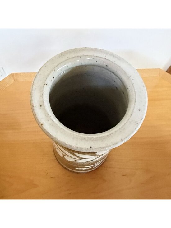 ?media_id=4317148521886412 Signed Studio Art Ceramic Vase Jar Leaf Home Decor Kitchen Ladle Holder Gift